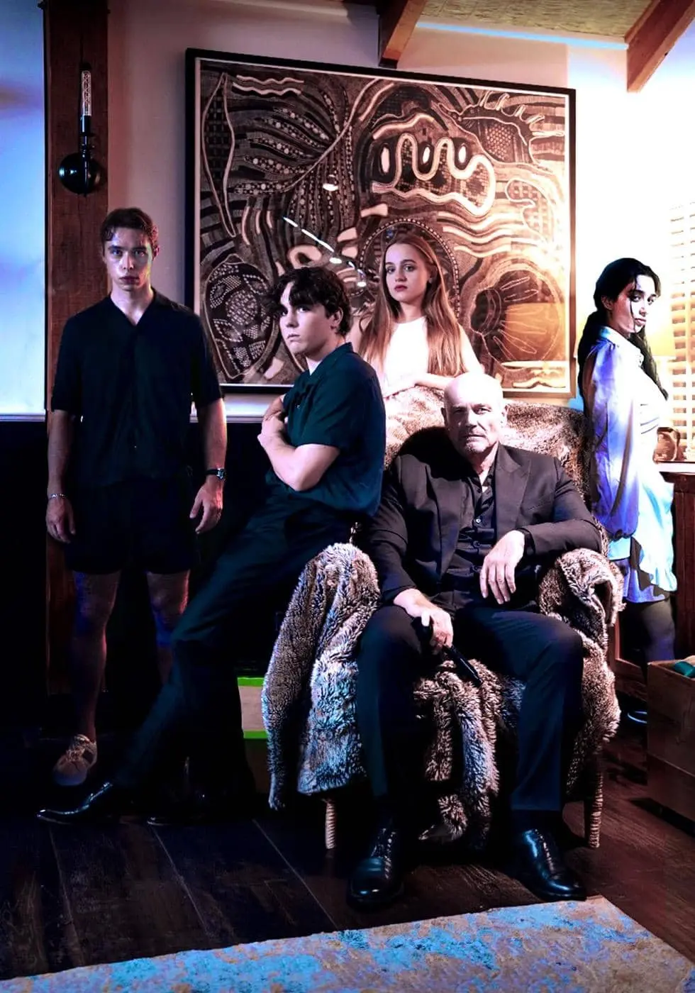 Putra Tuan Mafia Punya Cinta Rahasia untuk Ibu Tirinya Full Episode Subtitle Indonesia - Dracinema